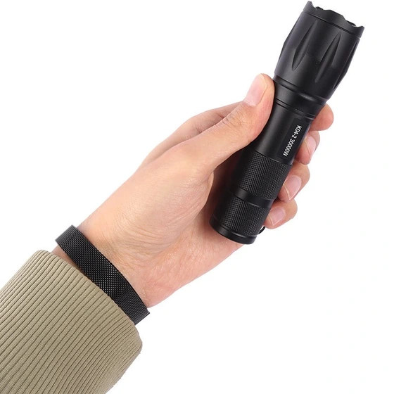 چراغ قوه دو لامپه XPE+UV زوم دار مدل K04-2 - تصویر 8